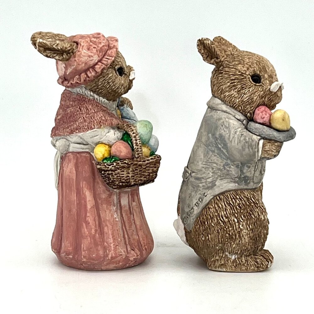 Vintage Easter Bunny Rabbit Figurine Family With Eggs & Basket By UDC 1987 - Picture 4 of 15